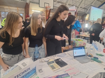 596798693_1477947711000271_1492747585272102834_n