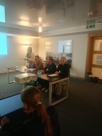 40205389-0b17-45ef-95c8-3fc2d88190a7