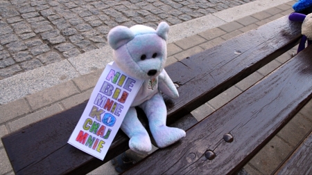 ''Nie bij mnie, kochaj mnie''